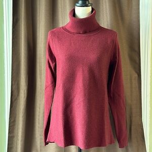 Pink Clover Ribbed Turtleneck Pullover Size M
